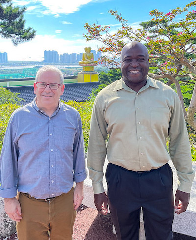 matz and washington outside in songdo