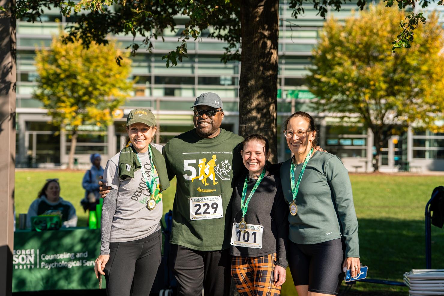 President Washington and race participants at the Thriving Together 5K