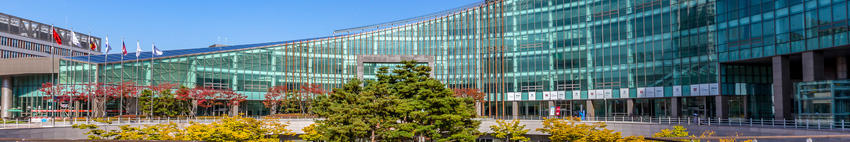 exterior of building that houses the Mason Korea campus